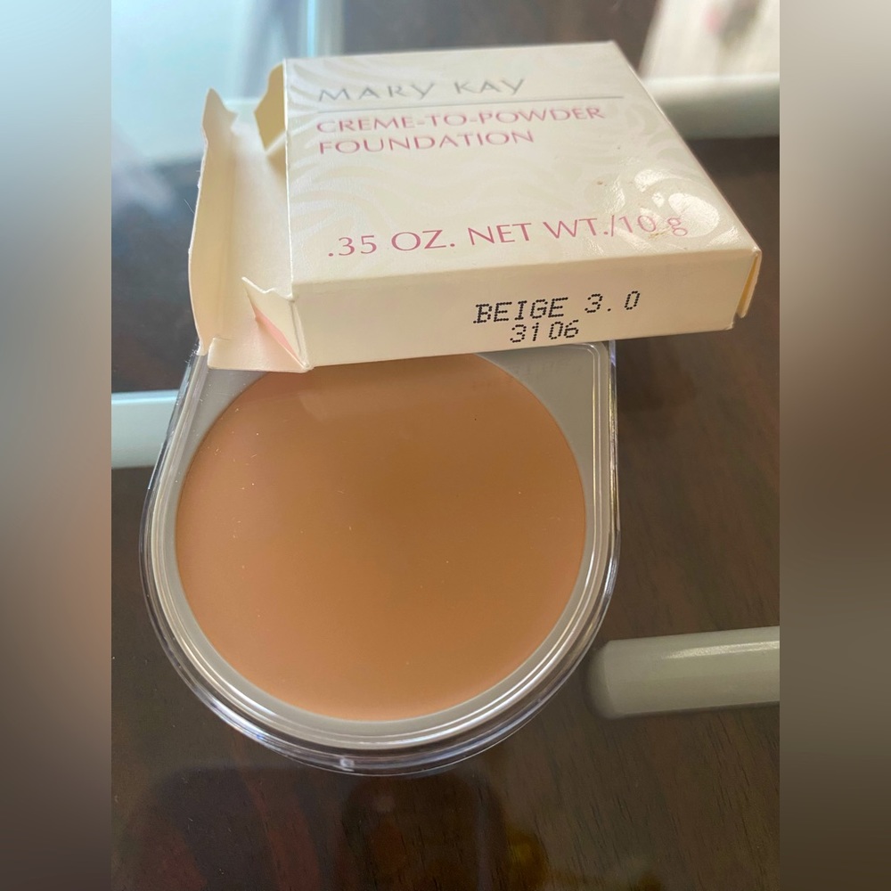 Mary Kay Creme to powder foundation